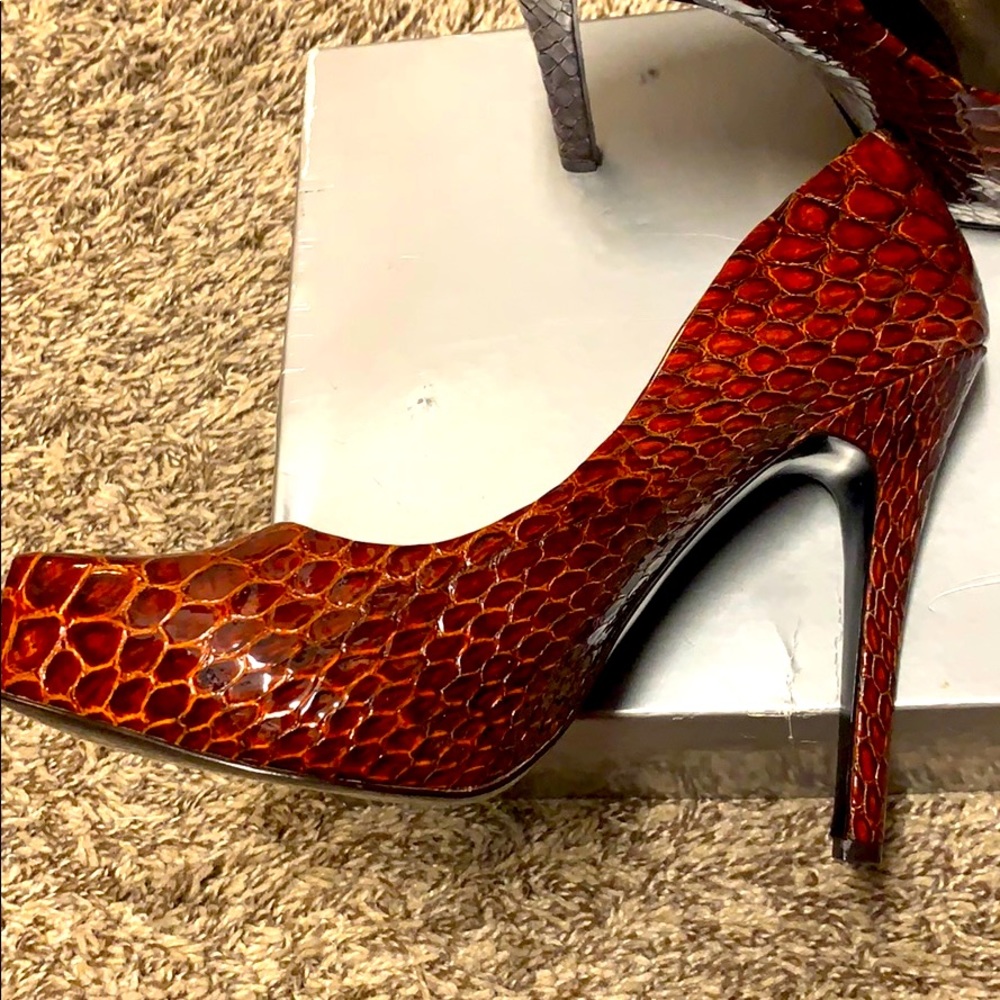 Jessica Simpson - Picture 2 of 4